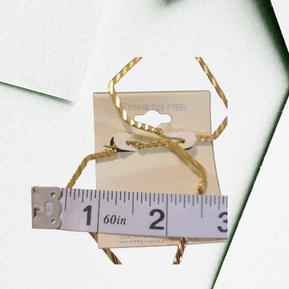 WOMEN'S STAINLESS STEEL EARRINGS GOLD TONE - Picture 2 of 4